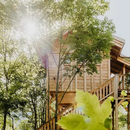 Les Du Dauphine Et Logis A La Ferme Holiday home *