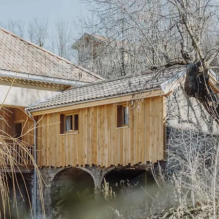 Les Du Dauphine Et Logis A La Ferme Holiday home *