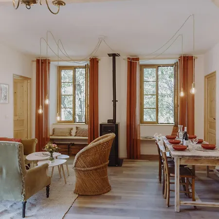 Les Du Dauphine Et Logis A La Ferme Holiday home *
