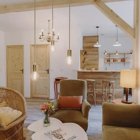 Les Du Dauphine Et Logis A La Ferme Feriehus *